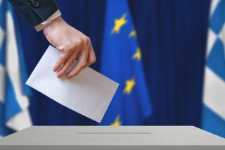 Στήνουν κάλπες σε πρεσβείες για τους απόδημους